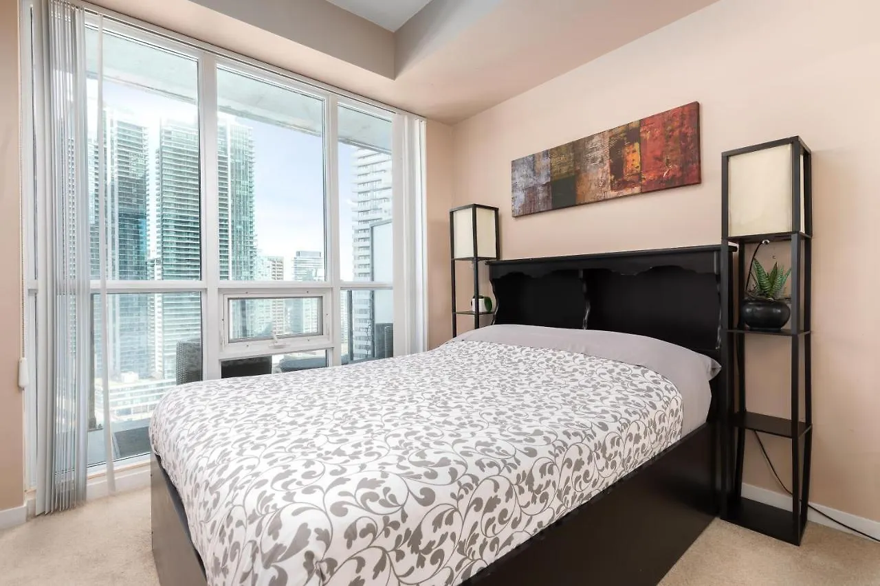 Centrally Located In The Heart Of Downtown Toronto Apartment