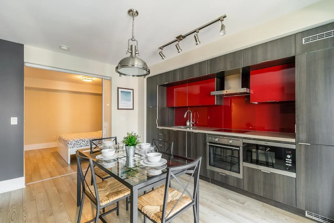 Centrally Located In The Heart Of Downtown Toronto Apartment