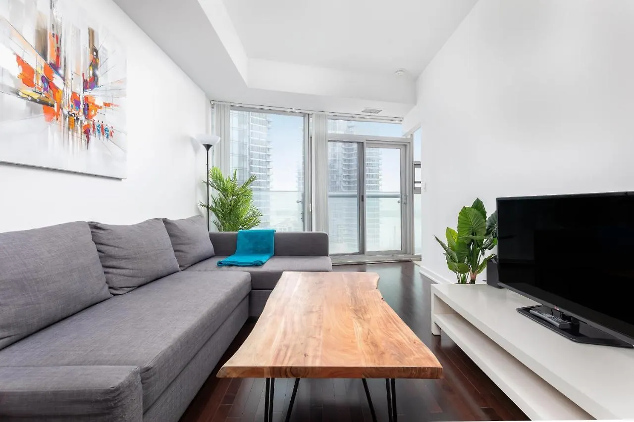 Centrally Located In The Heart Of Downtown Toronto Apartment