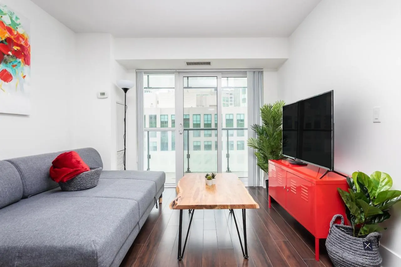 Centrally Located In The Heart Of Downtown Toronto Apartment