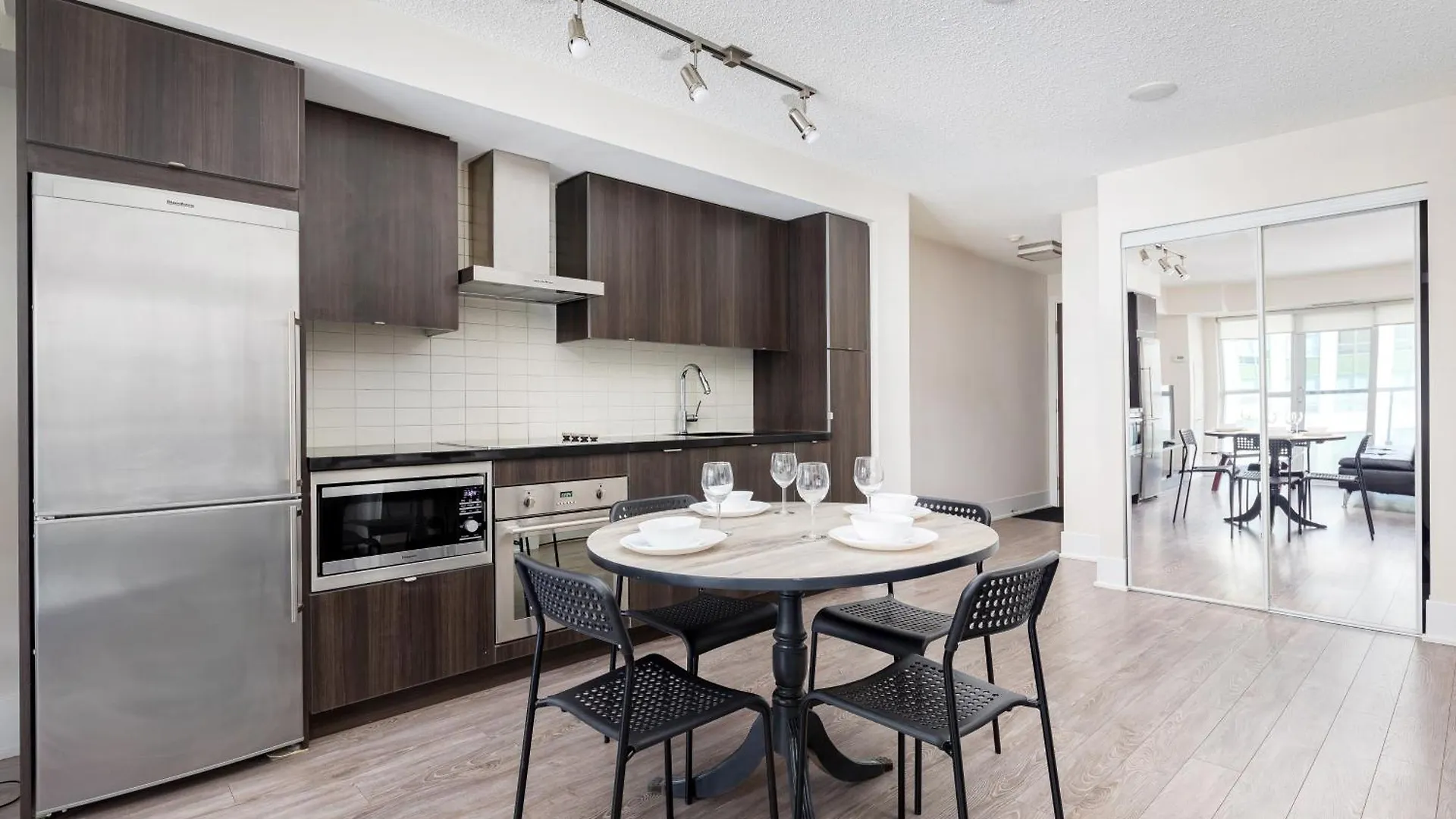 Centrally Located In The Heart Of Downtown Toronto Apartment 0*,  Canada