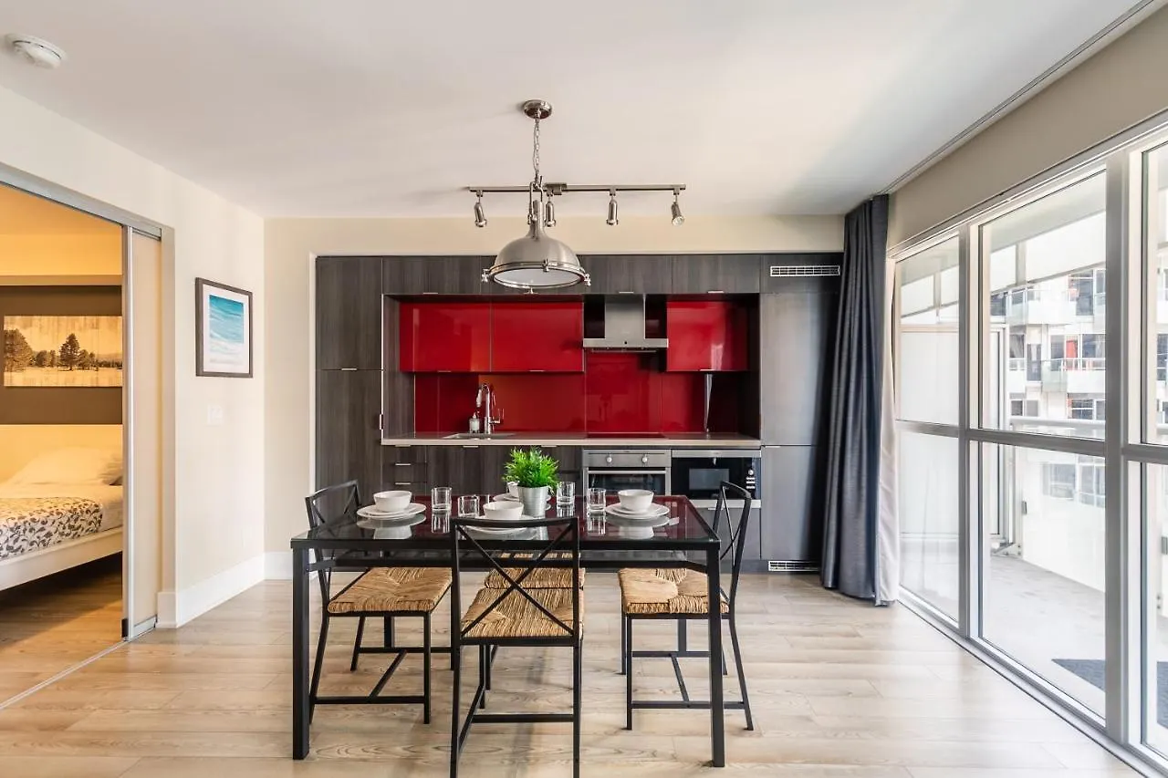 Centrally Located In The Heart Of Downtown Toronto Apartment