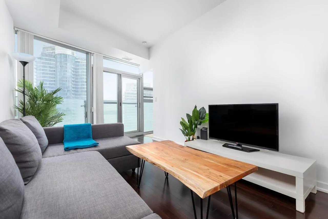 Centrally Located In The Heart Of Downtown Toronto Apartment
