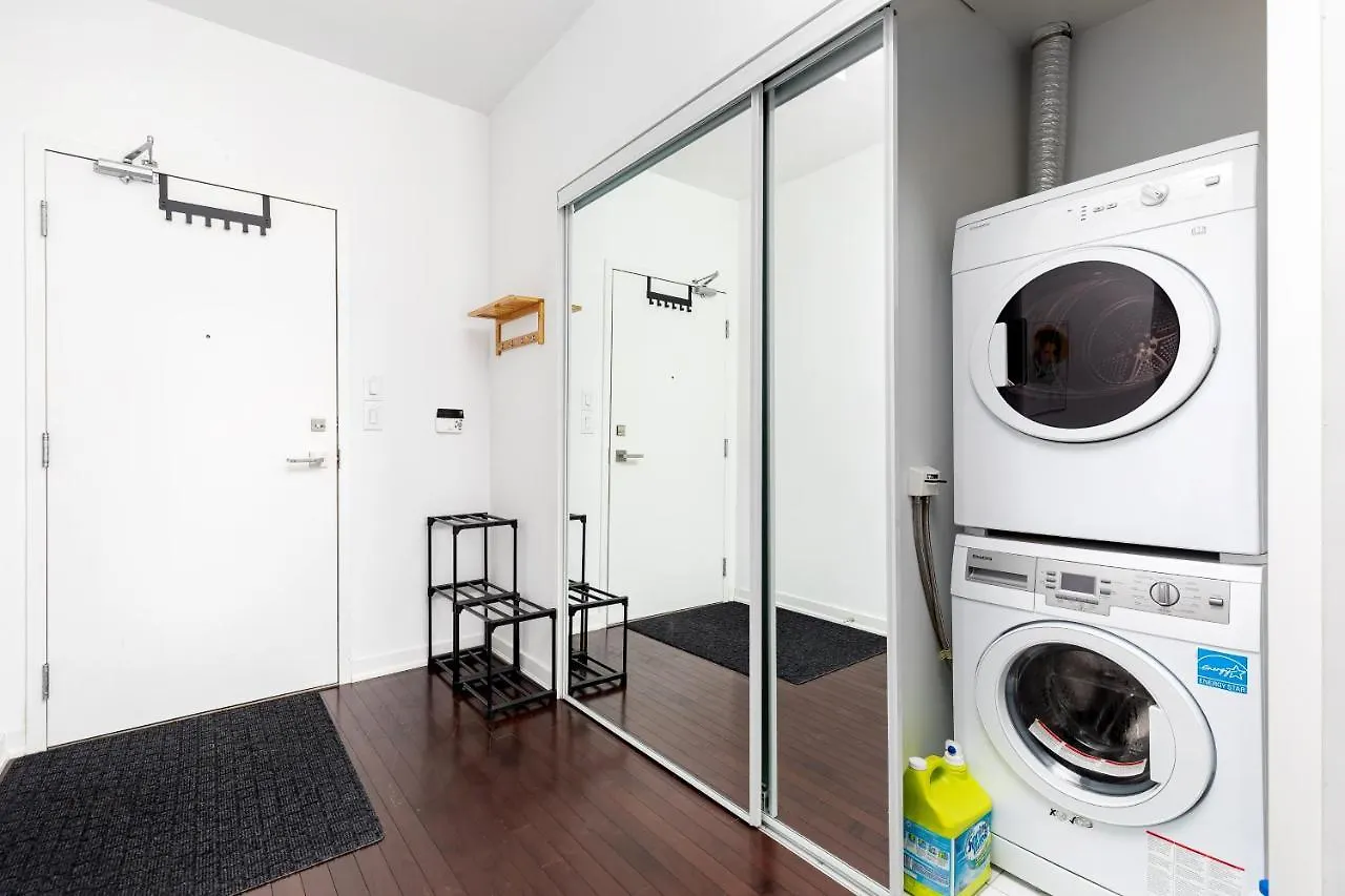 Centrally Located In The Heart Of Downtown Toronto Apartment Canada