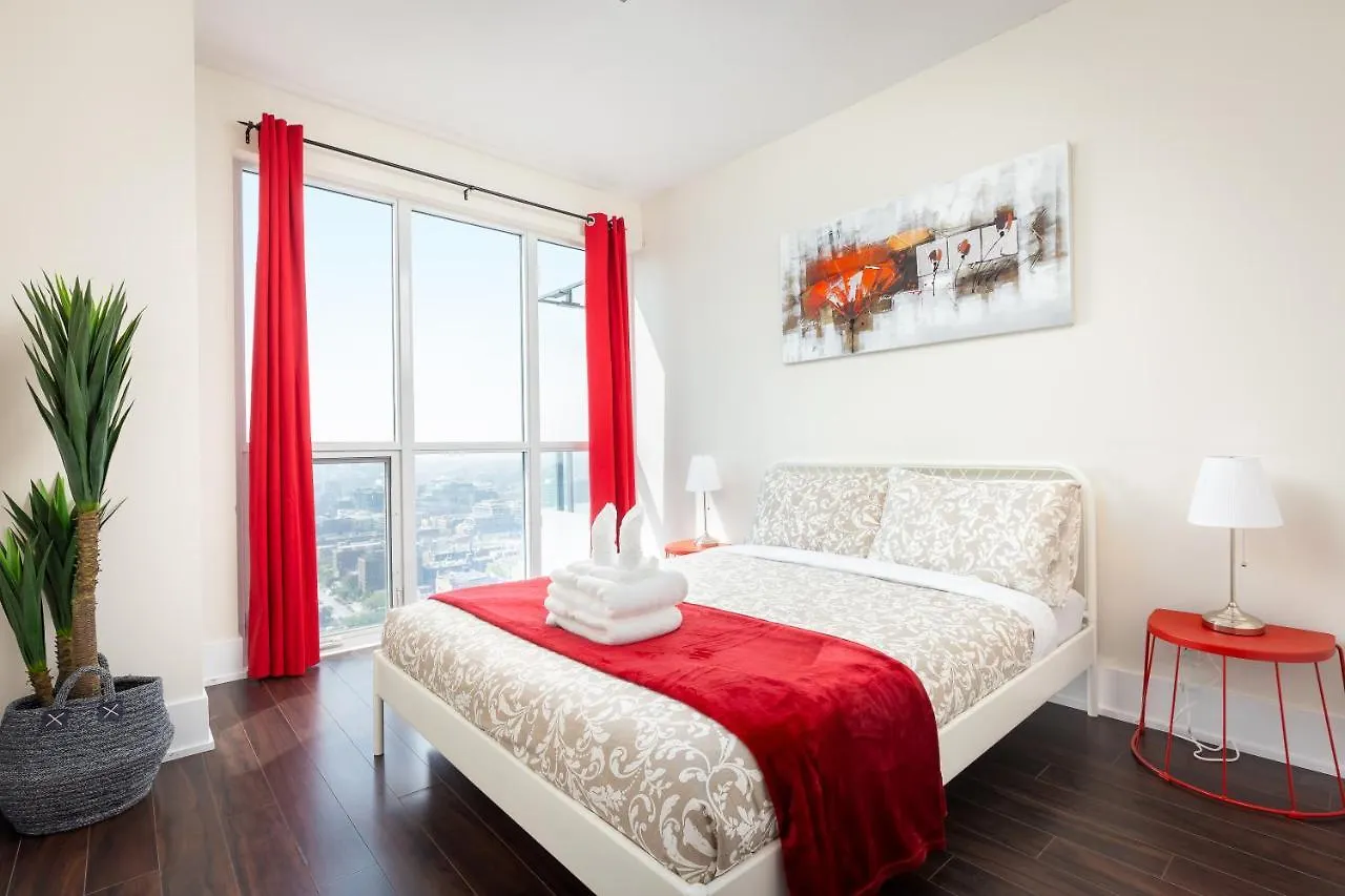 Centrally Located In The Heart Of Downtown Toronto Apartment