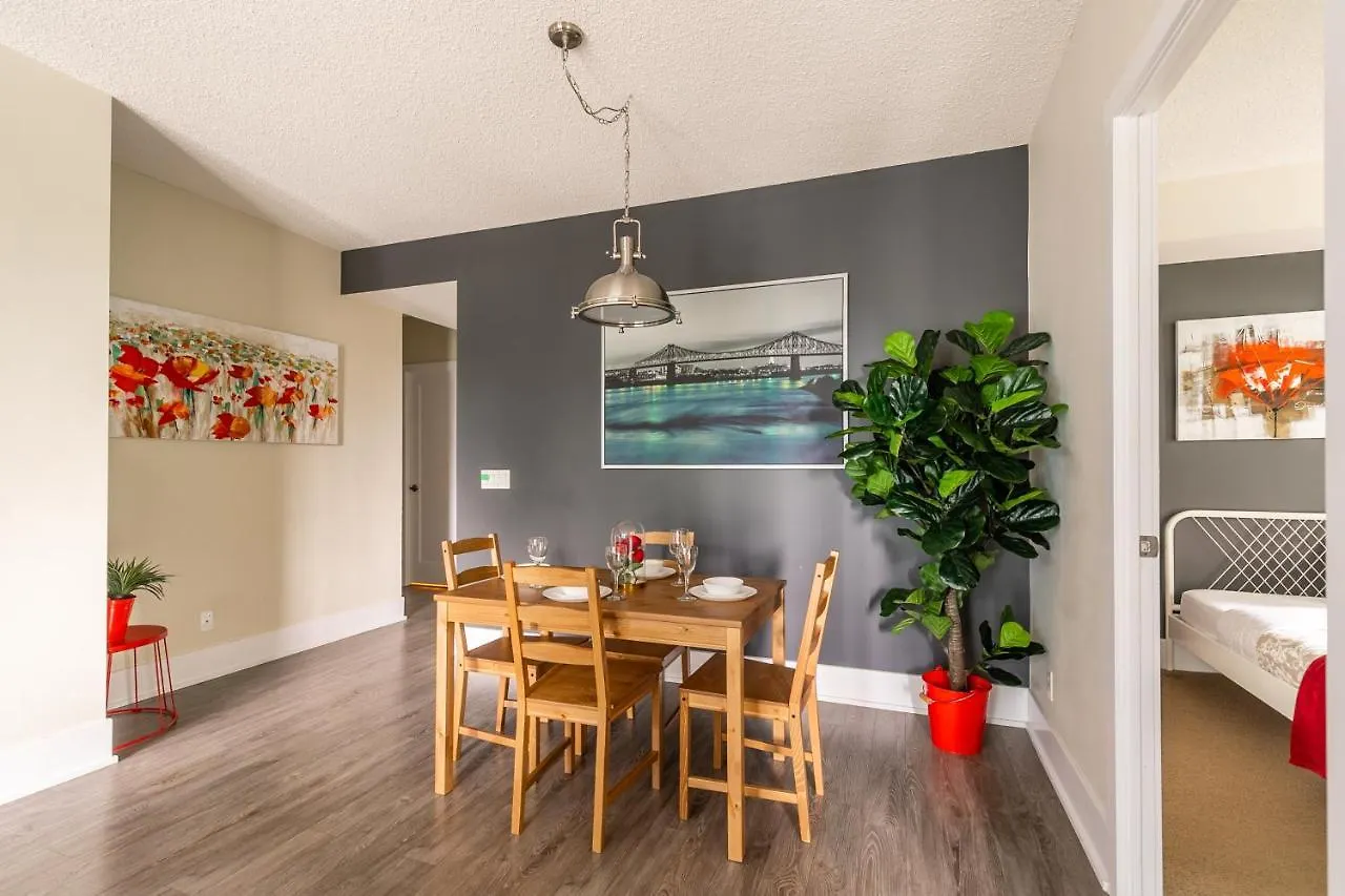 Centrally Located In The Heart Of Downtown Toronto Apartment Canada